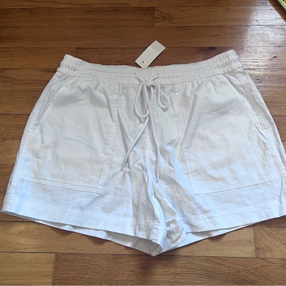 Lou & Grey Linen Cotton Shorts M White NWT